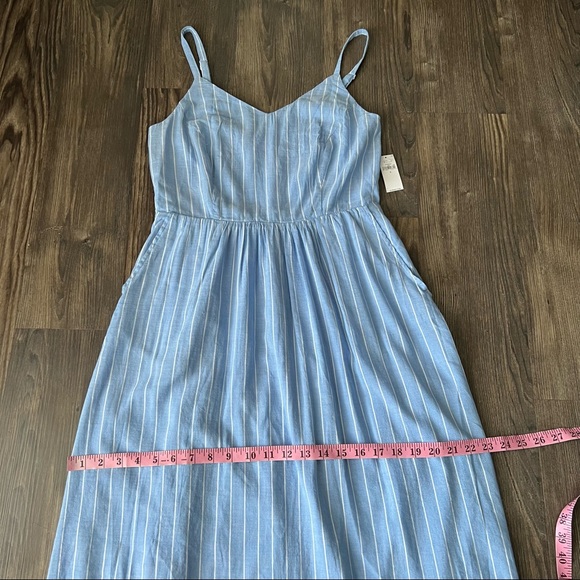 Old Navy NWT Chambray Style Summer Midi Dress - Picture 15 of 16